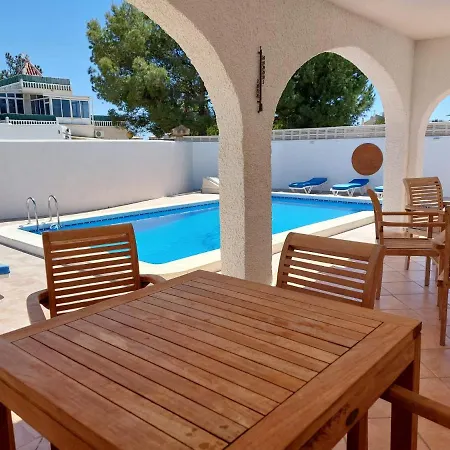 Zenia Hostel-2
